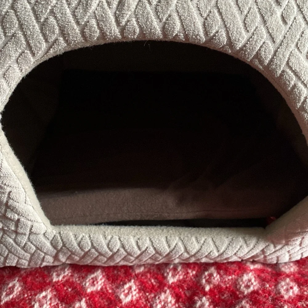 Best Friends Carry Quilted Pet House With Removable Mattress Never Used